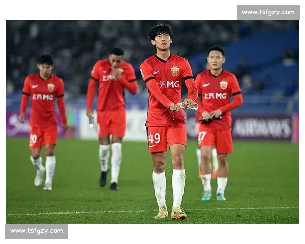 国足东亚杯开启换血新征程！4231 战术革新 + 00 后挑大梁，保级底线暗藏战术试验